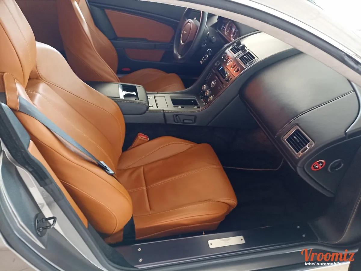 Aston Martin V8 Vantage 