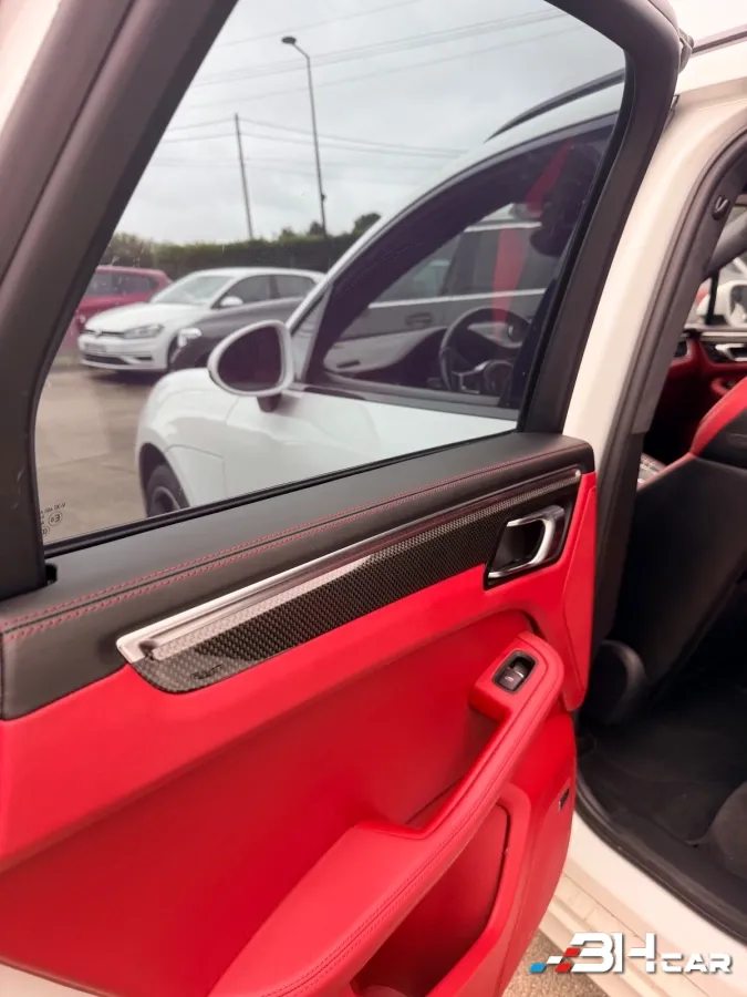 Porsche Macan - photo 18