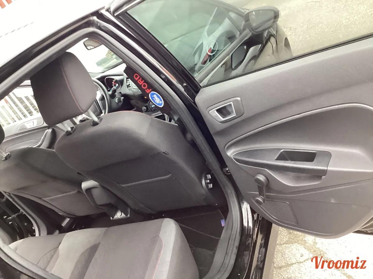 Ford Fiesta 1.0 SCTI 100 VIGNALE BLACK
