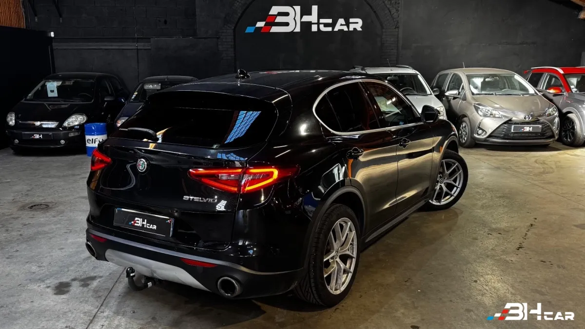 Alfa Romeo Stelvio - photo 4