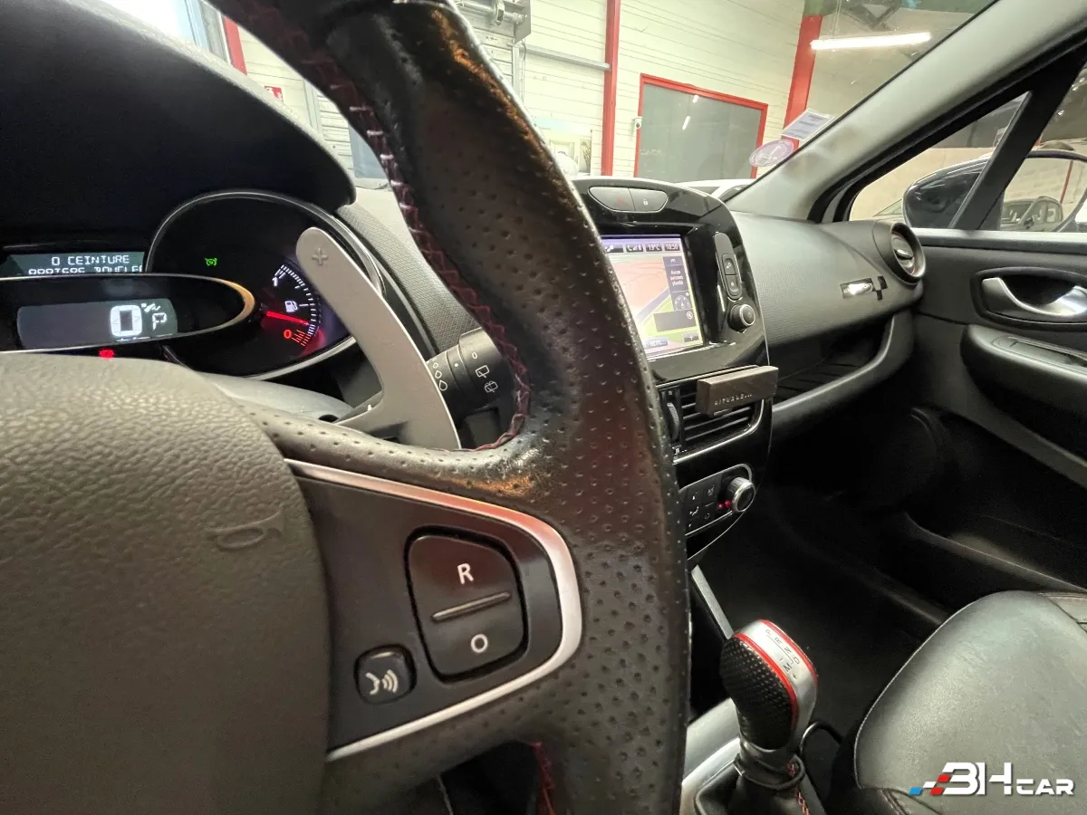 Renault Clio - photo 12