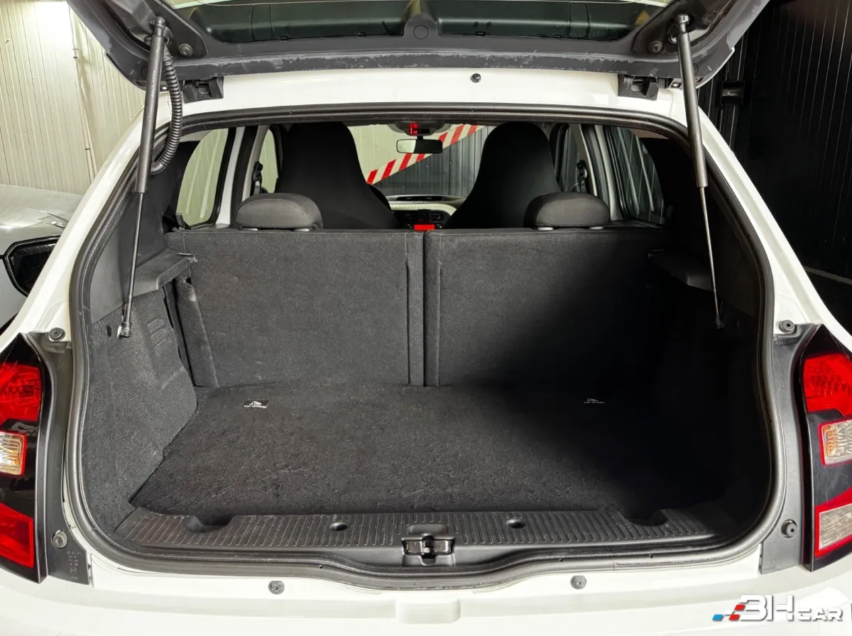 Renault Twingo - photo 12