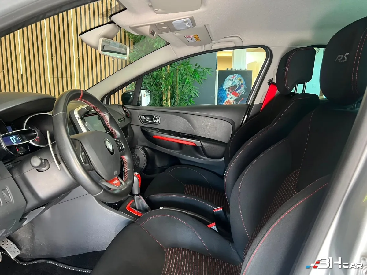 Renault Clio - photo 11