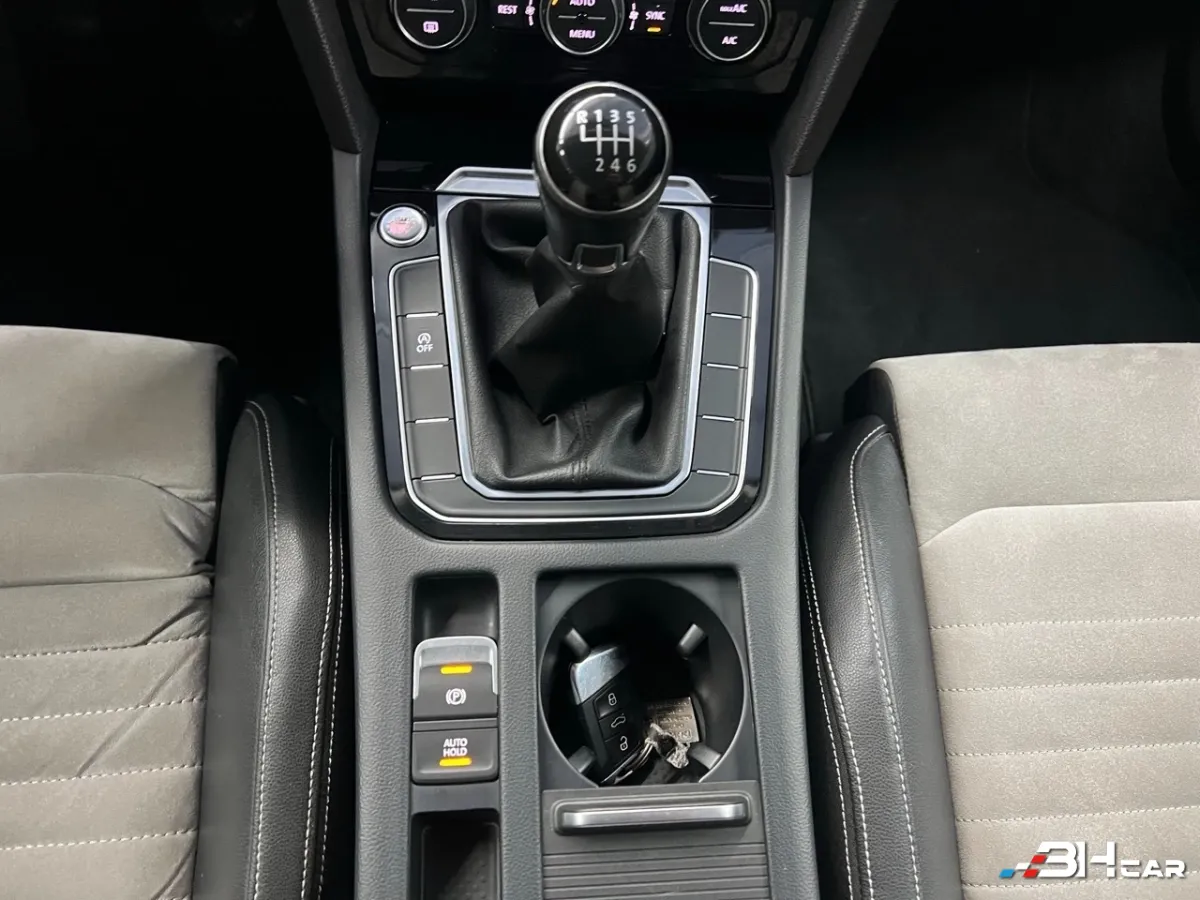 Volkswagen Passat - photo 29