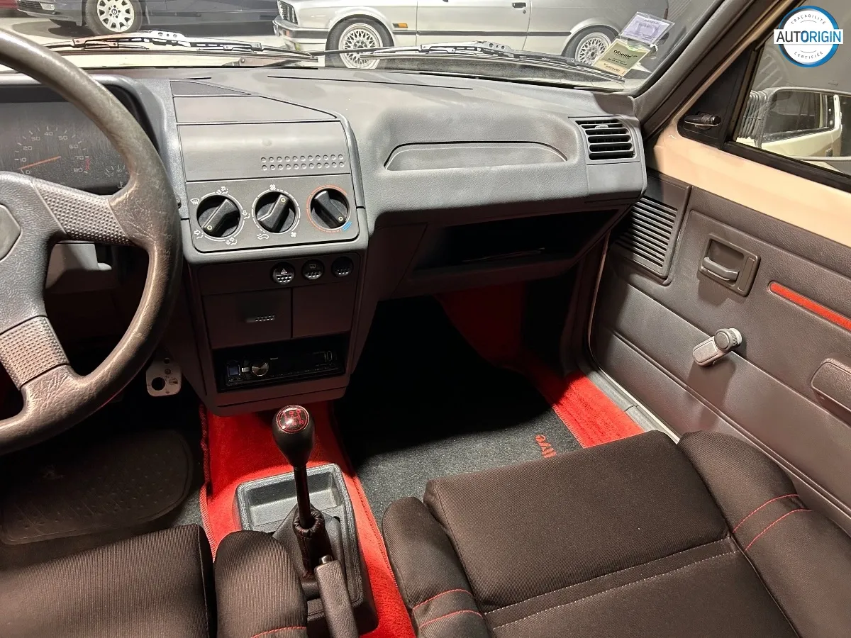 Peugeot 205 - photo 20