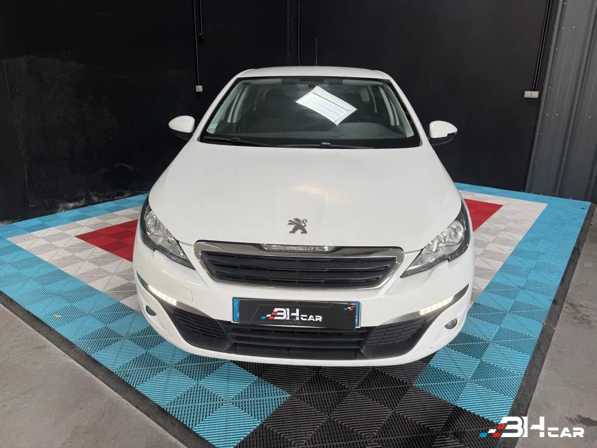 Peugeot 308 - photo 2