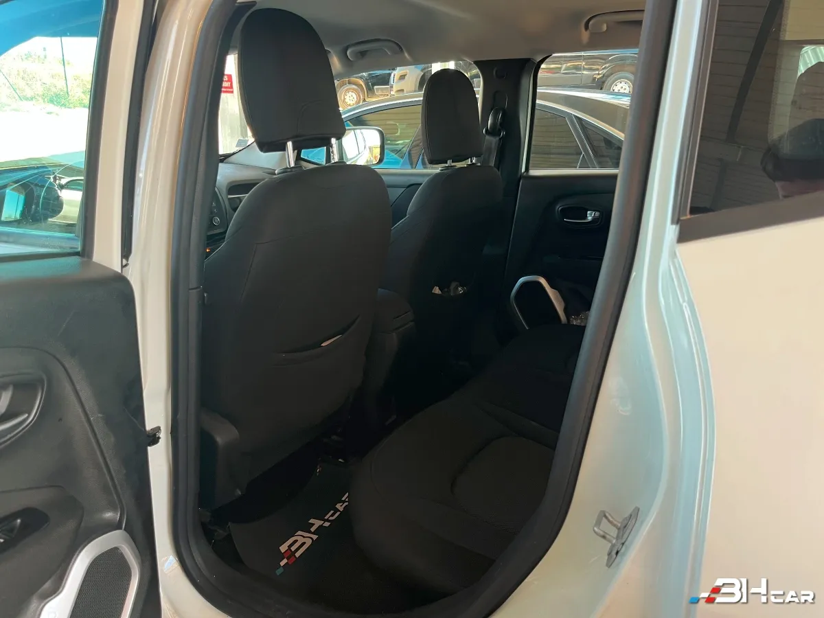 Jeep Renegade - photo 13