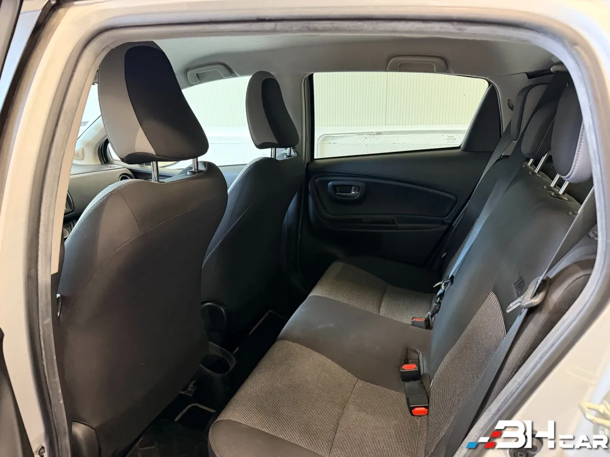 Toyota Yaris - photo 20