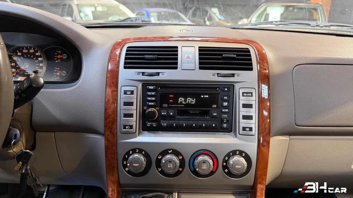 Kia Carnival - photo 27
