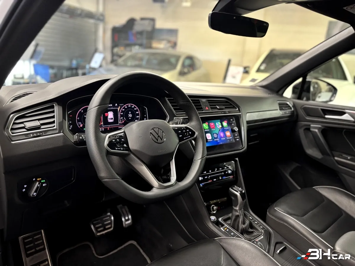 Volkswagen Tiguan - photo 16