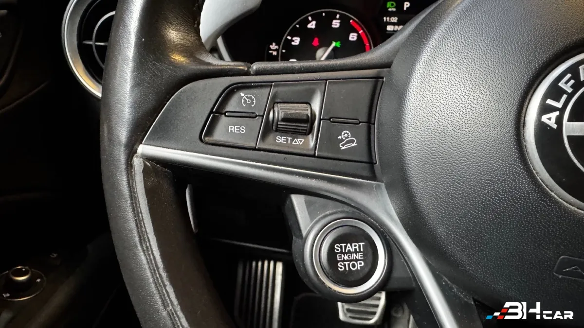 Alfa Romeo Stelvio - photo 23