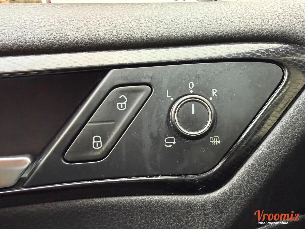 Volkswagen Golf 2.0 TDI 150 BLUEMOTION CARAT DSG BVA