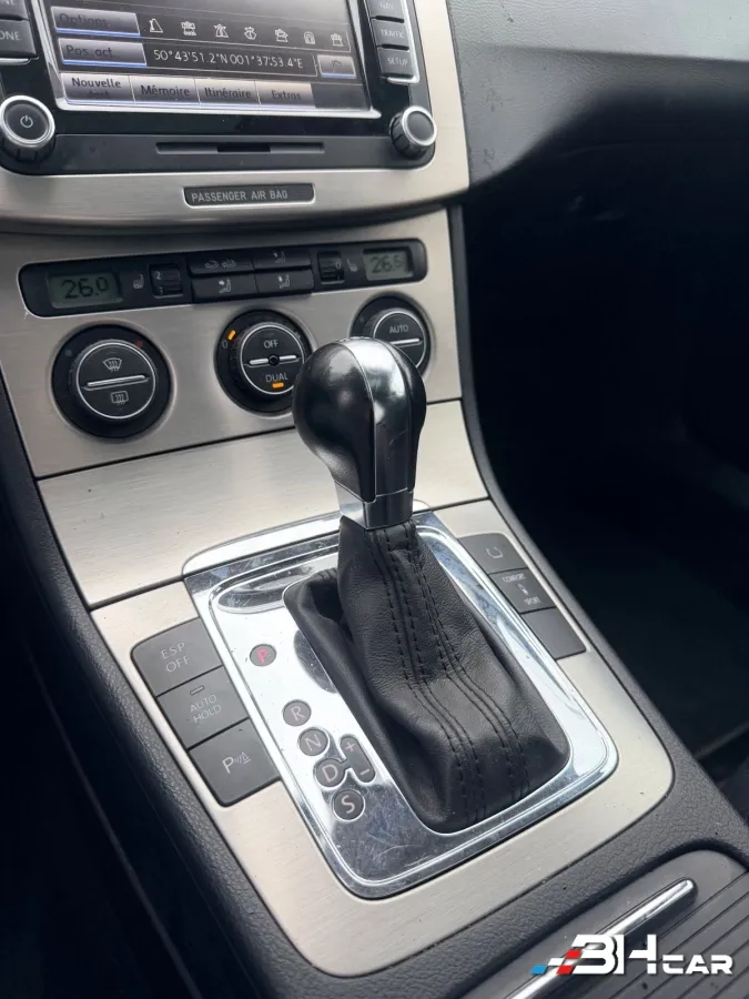 Volkswagen Passat - photo 13