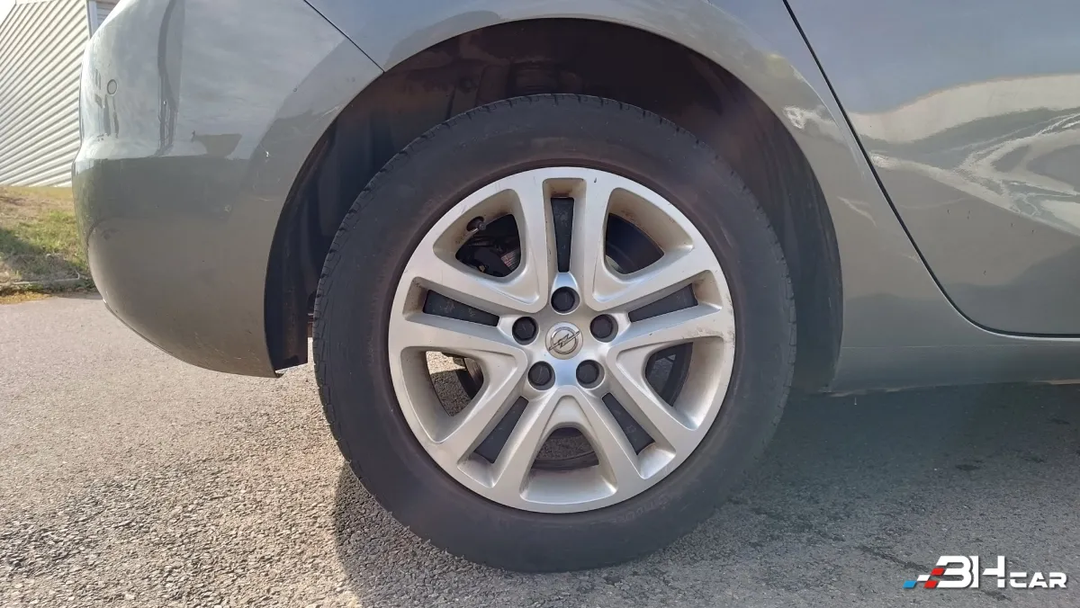 Opel Astra - photo 8