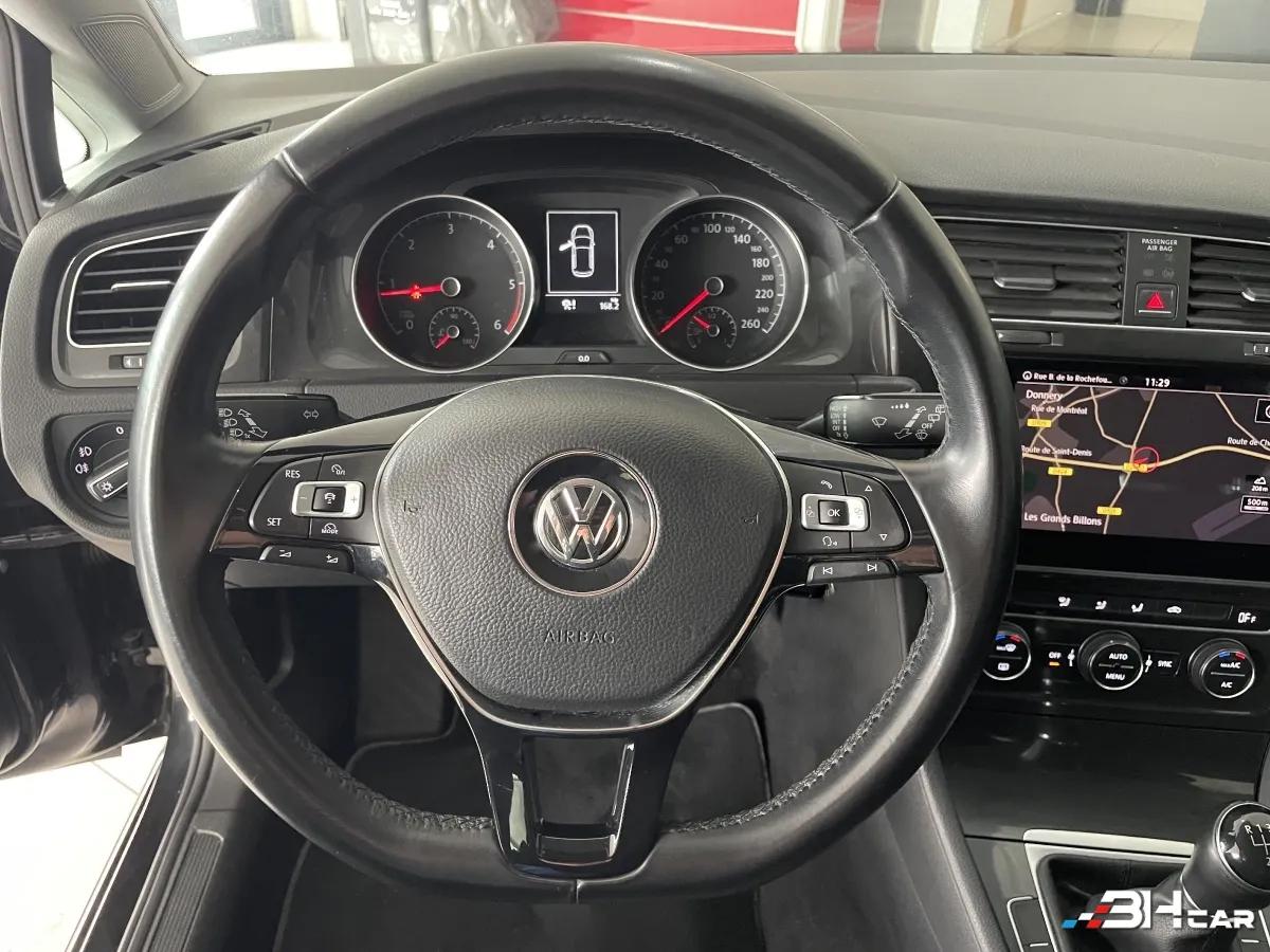 Aperçu indisponible de Volkswagen Golf