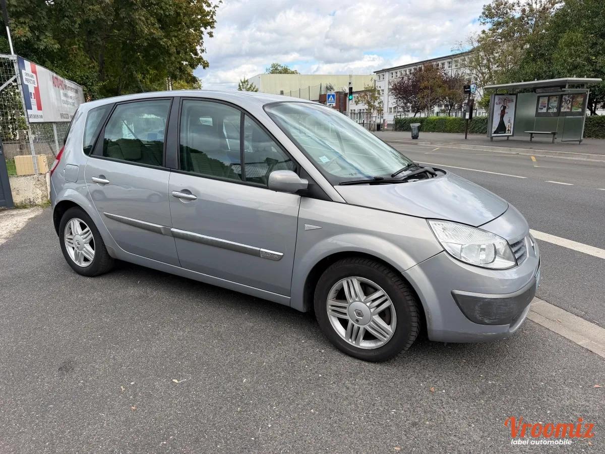 Renault Scenic 2.0 135 BVA