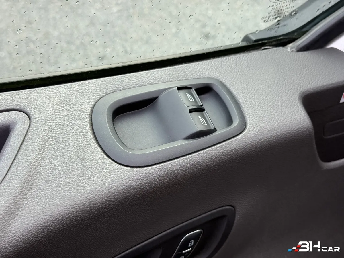 Ford Transit Vu - photo 15
