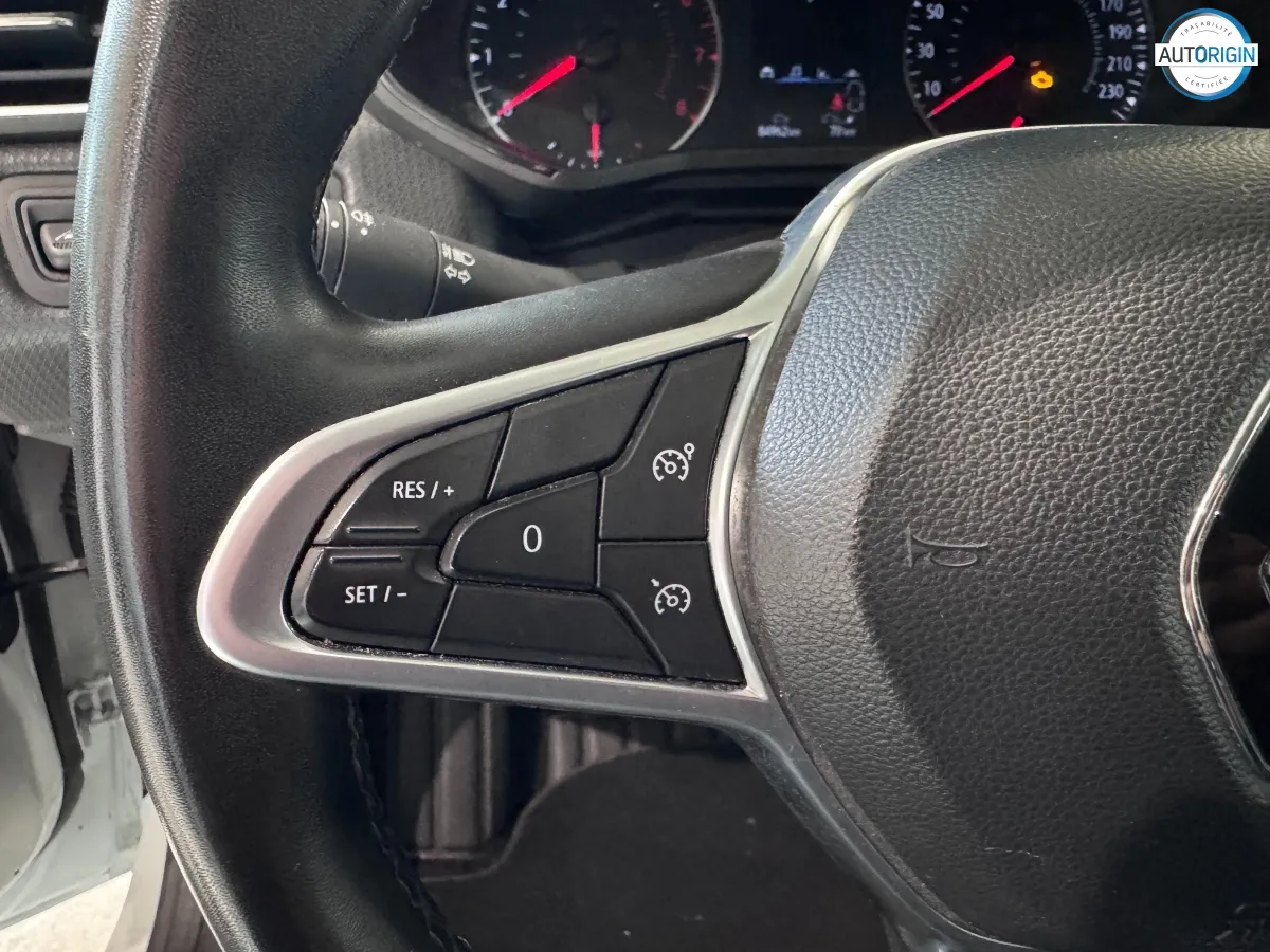 Renault Clio - photo 18