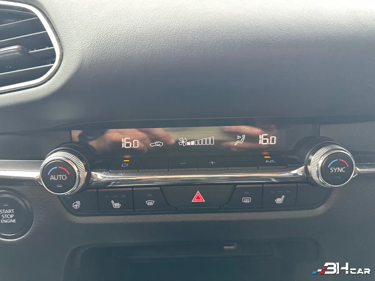 Mazda Cx-30 - photo 17