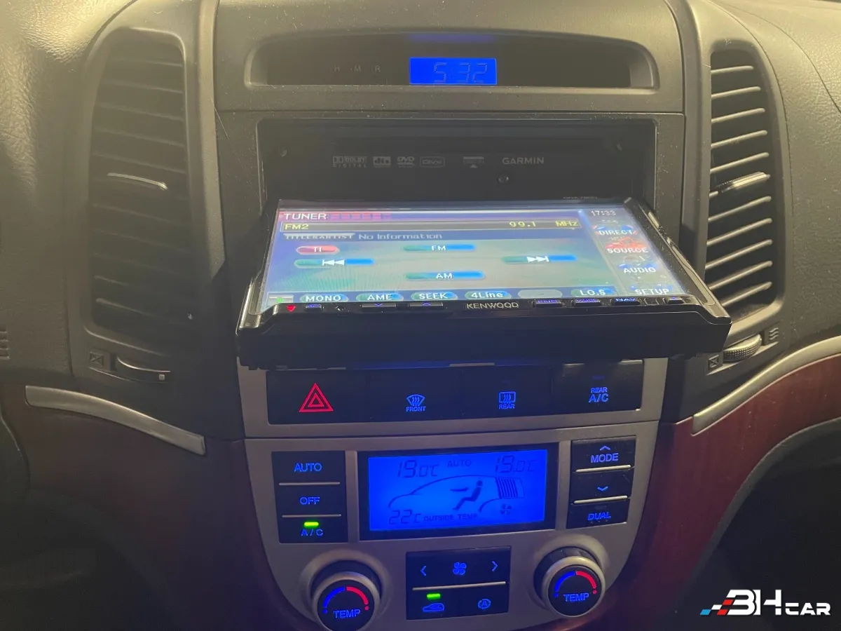 Hyundai Santa Fe - photo 15