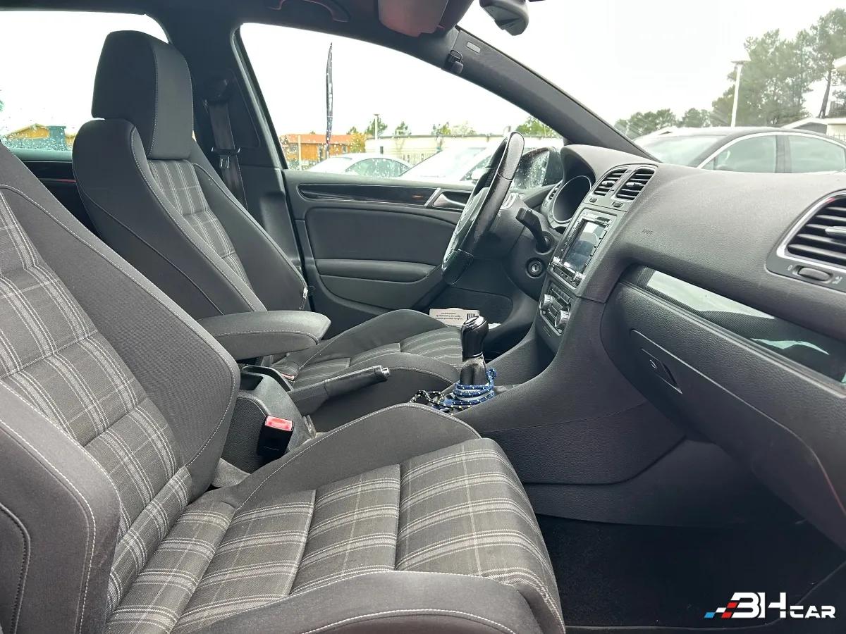 Aperçu indisponible de Volkswagen Golf