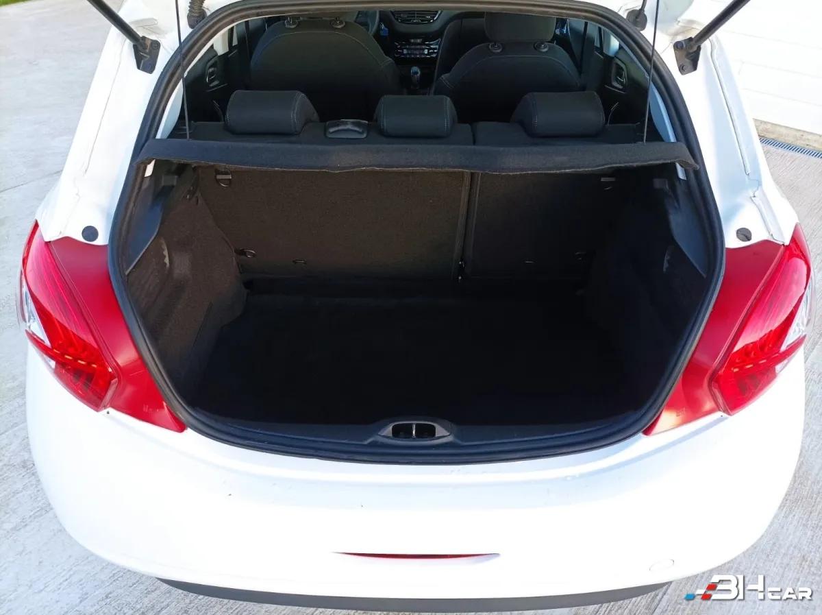 Aperçu indisponible de Peugeot 208