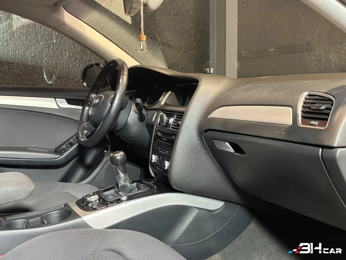 Audi A4 - photo 7