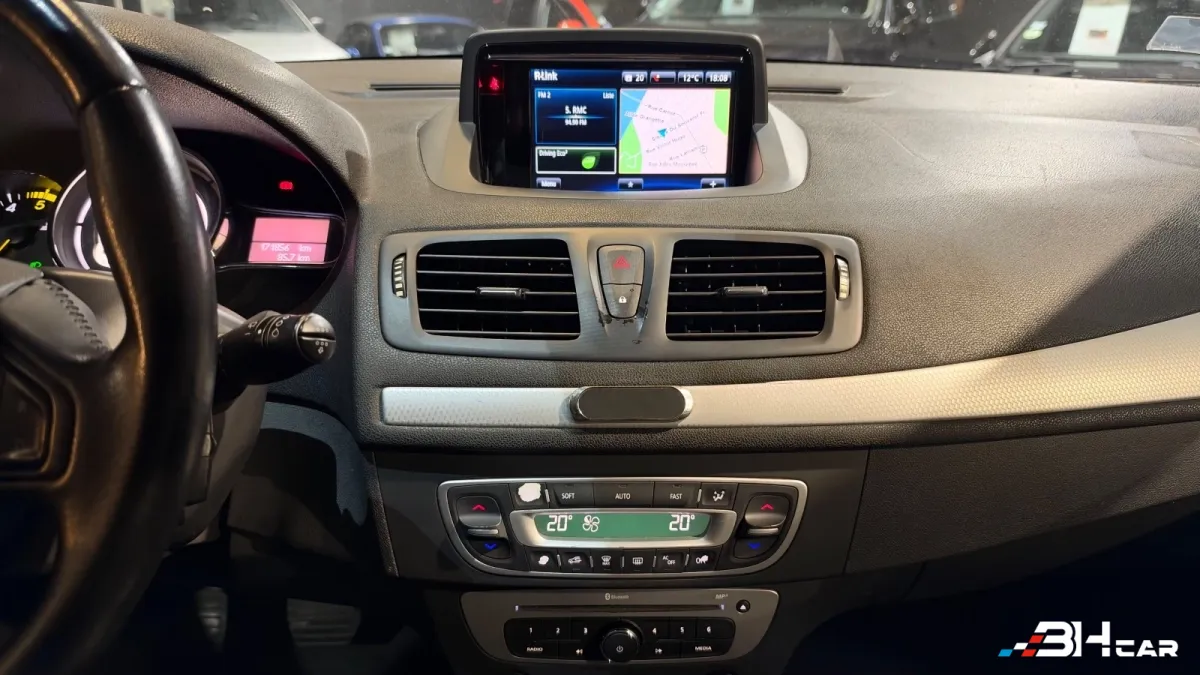 Renault Megane - photo 22
