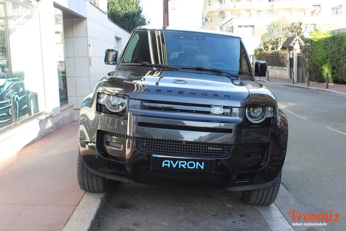 Land Rover Defender 