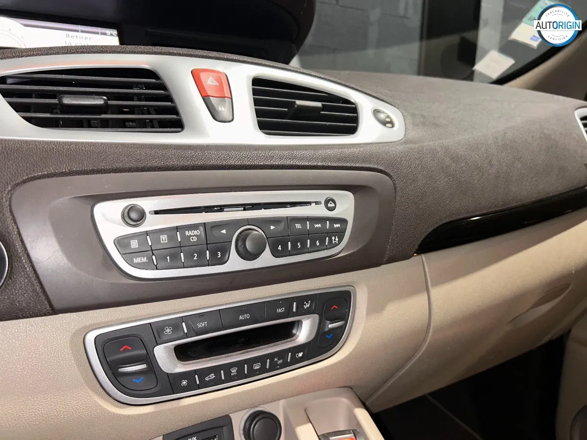Renault Grand Scenic - photo 10