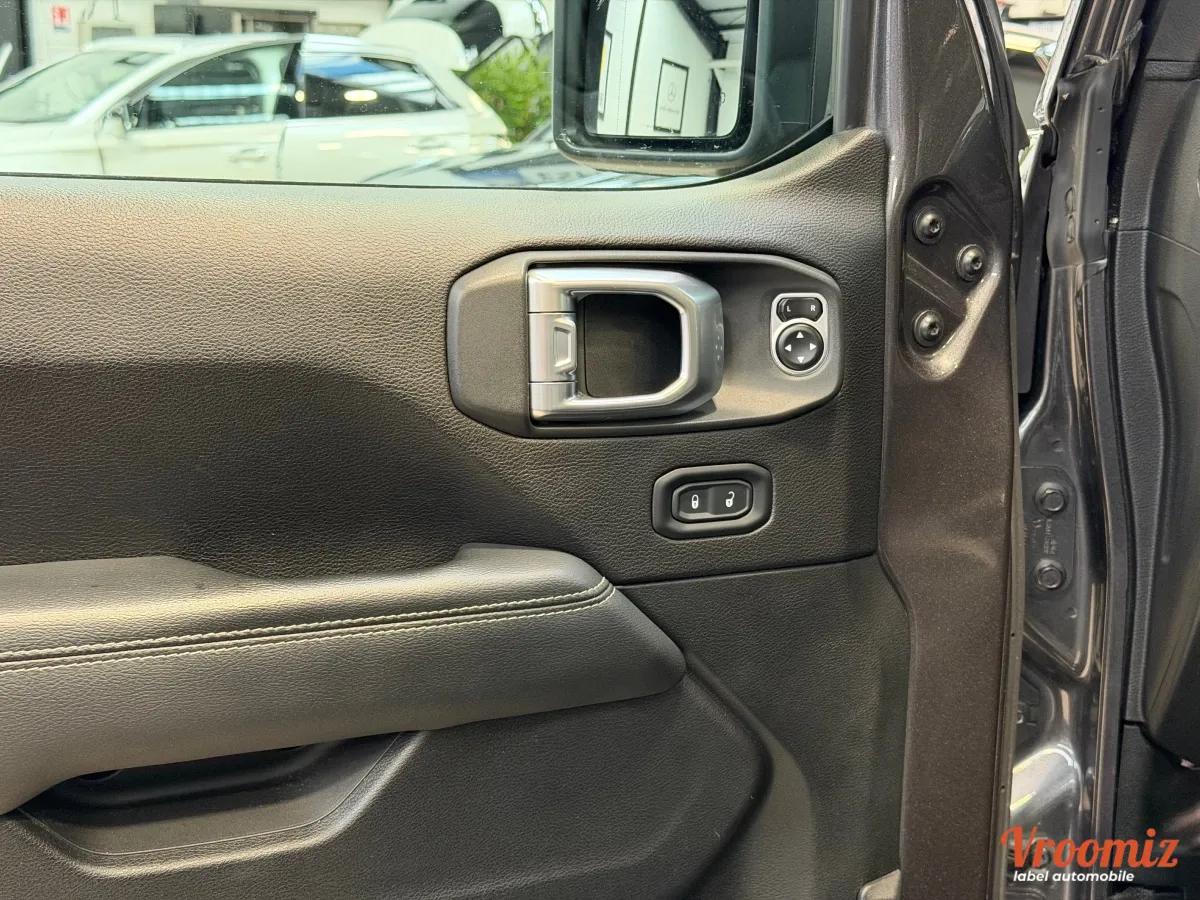 Jeep Wrangler 2.0 T 270 UNLIMITED SAHARA AWD BVA