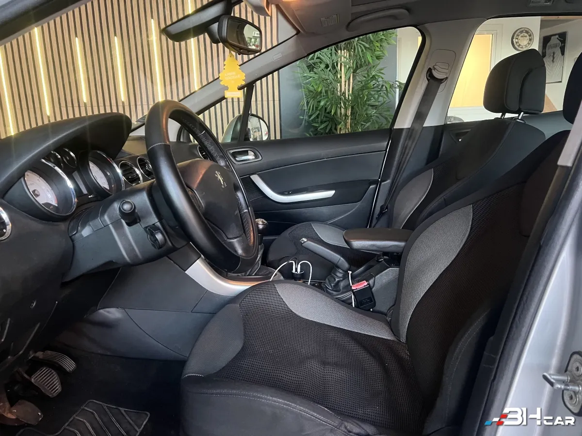Peugeot 308 - photo 11