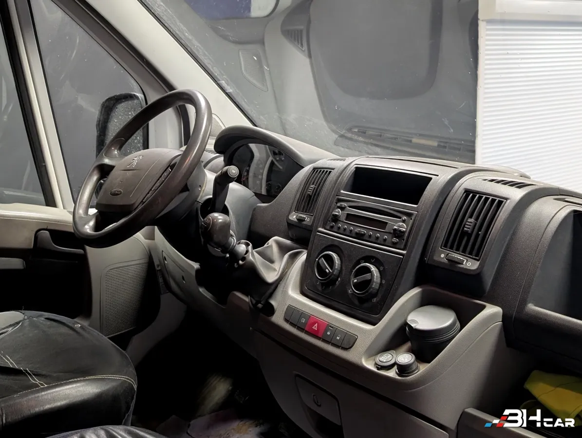 Peugeot Boxer Vu - photo 14