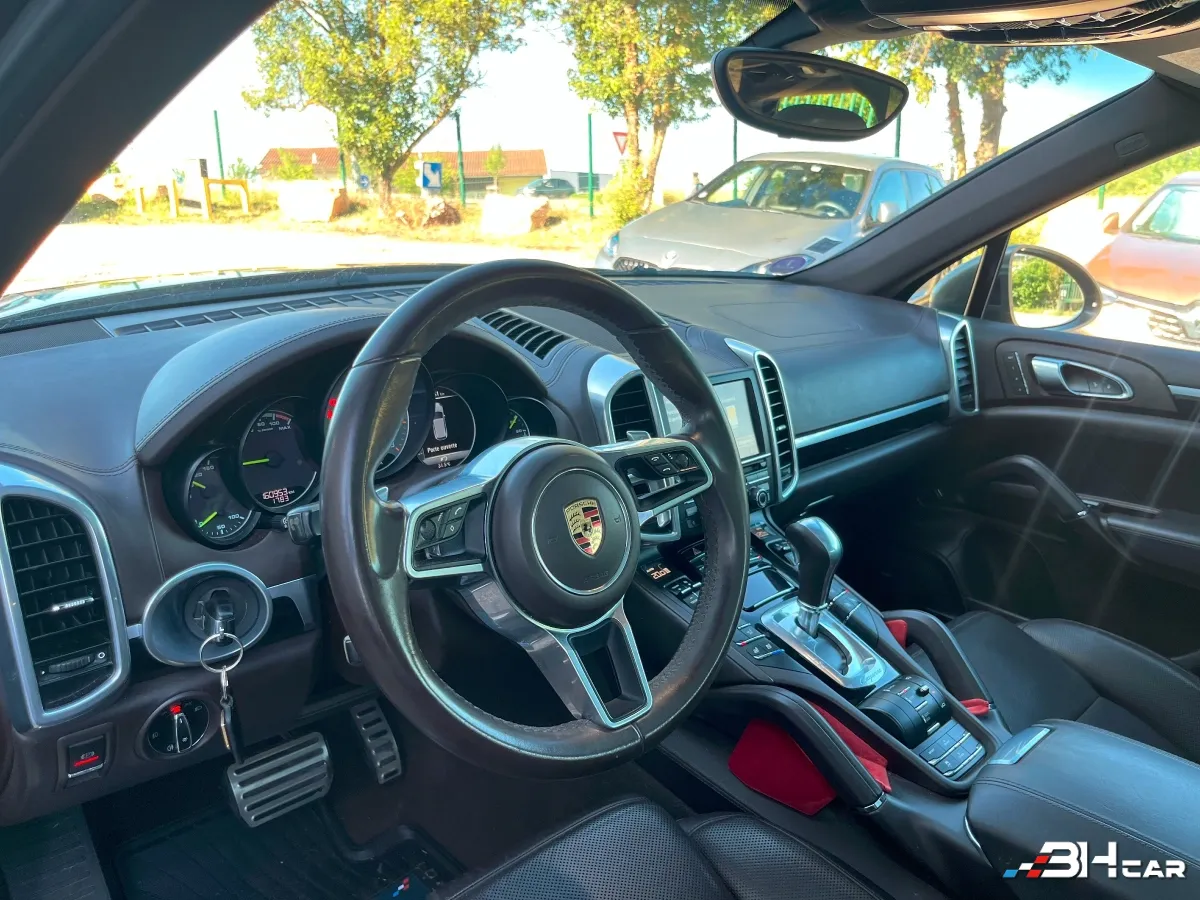 Porsche Cayenne - photo 11
