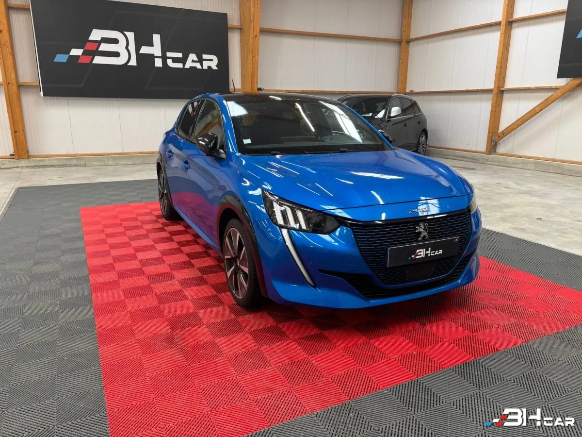 Peugeot E-208