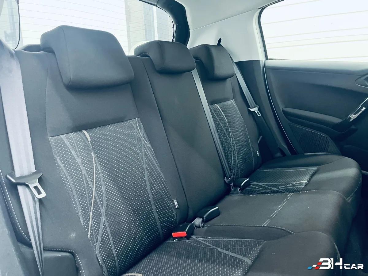 Aperçu indisponible de Peugeot 208