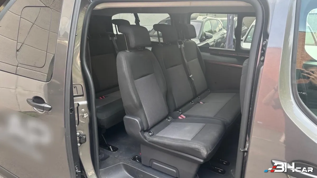 Peugeot Traveller - photo 14