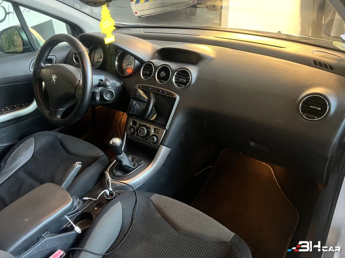 Peugeot 308 - photo 15