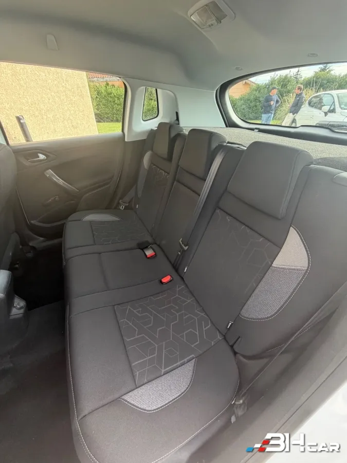 Peugeot 2008 - photo 12