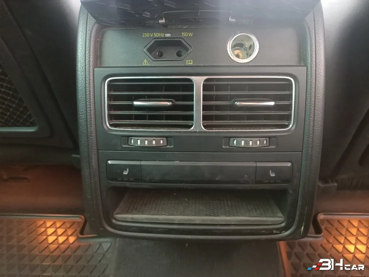 Volkswagen Touareg - photo 19