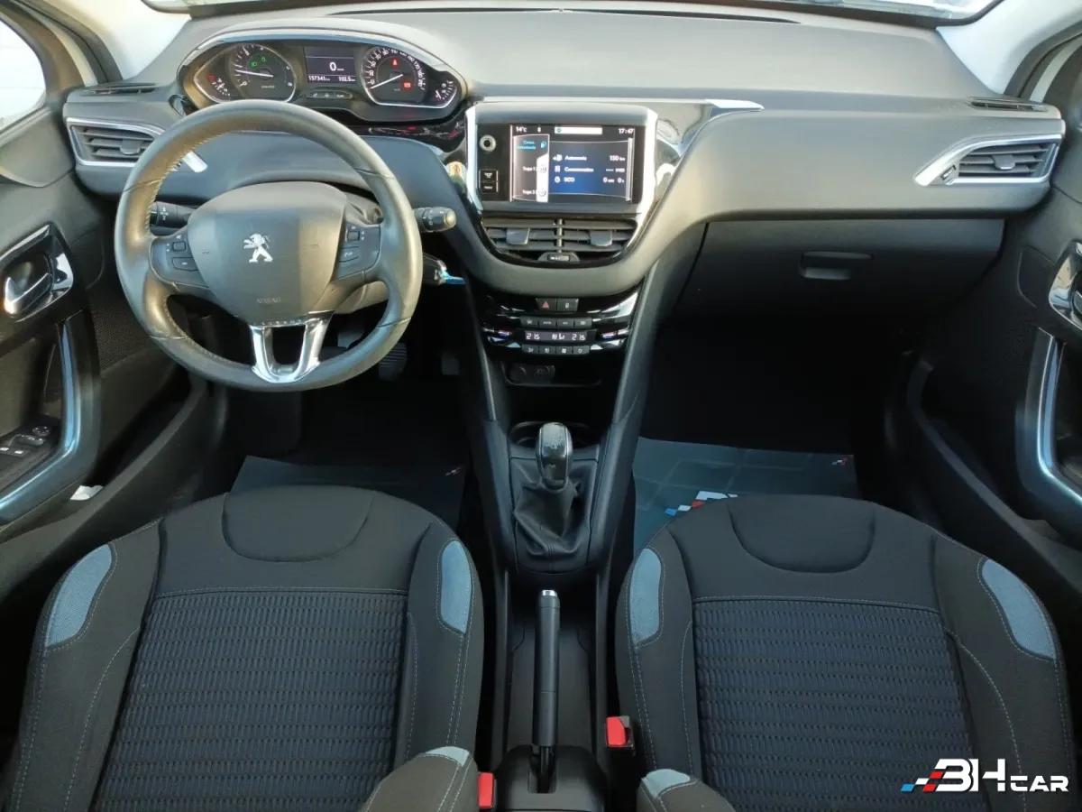 Aperçu indisponible de Peugeot 208