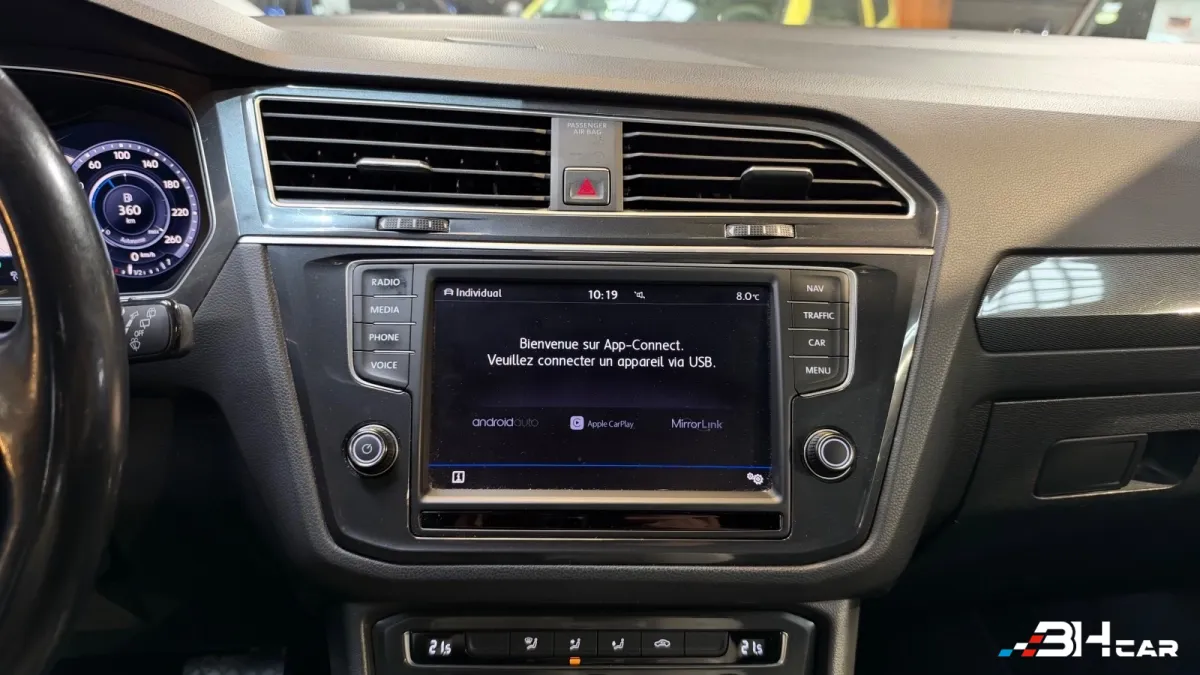 Volkswagen Tiguan - photo 28