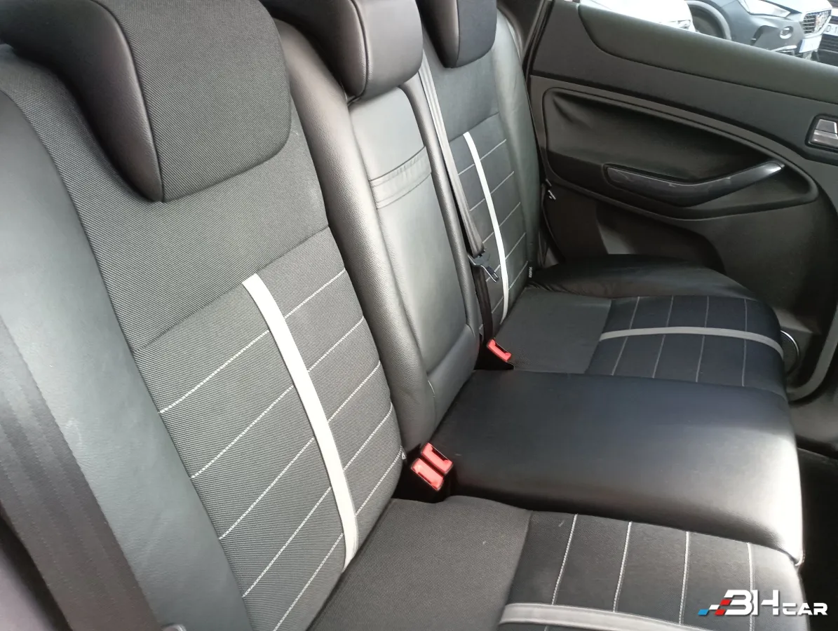 Ford Kuga - photo 20