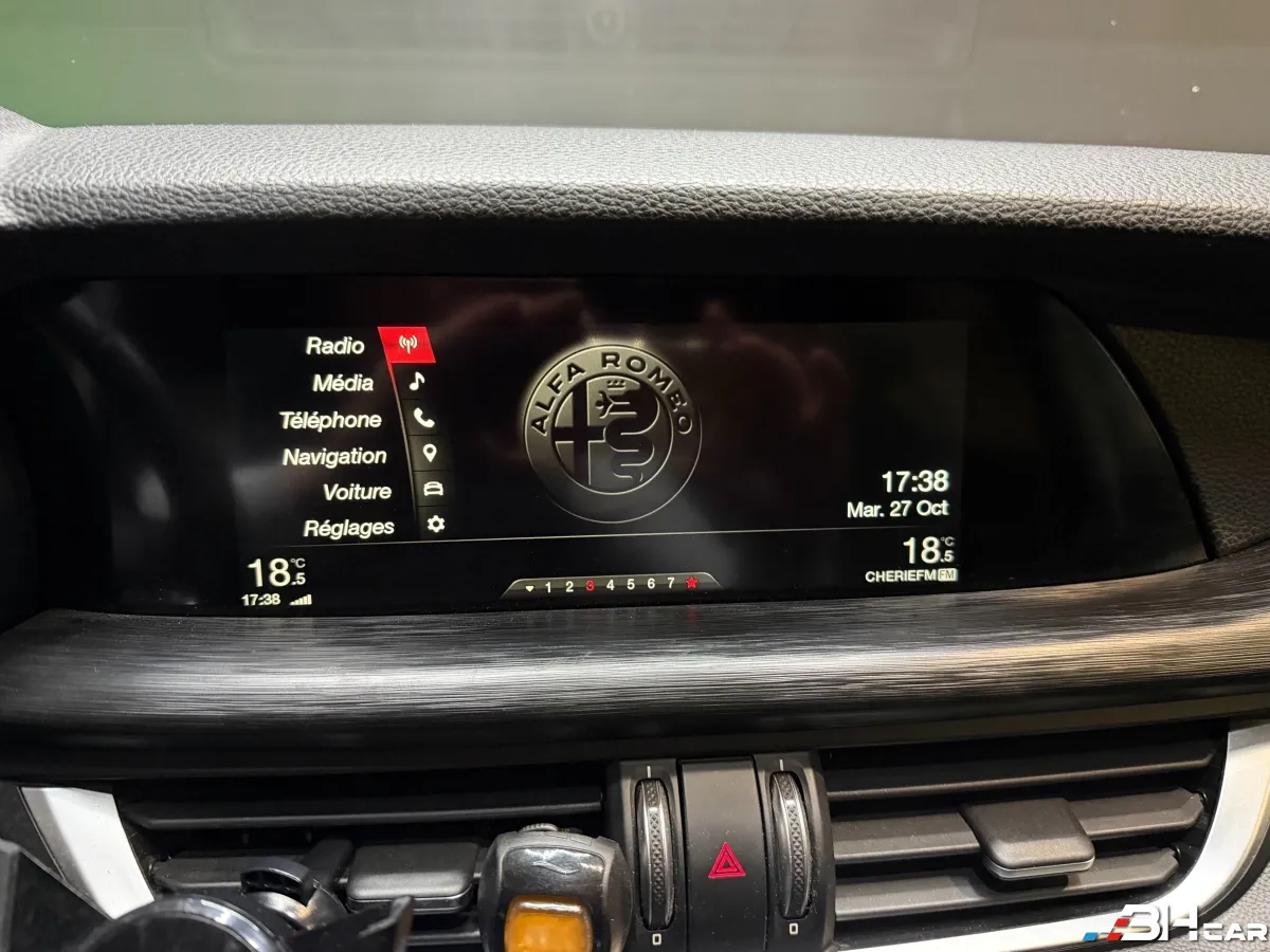 Alfa Romeo Stelvio - photo 24
