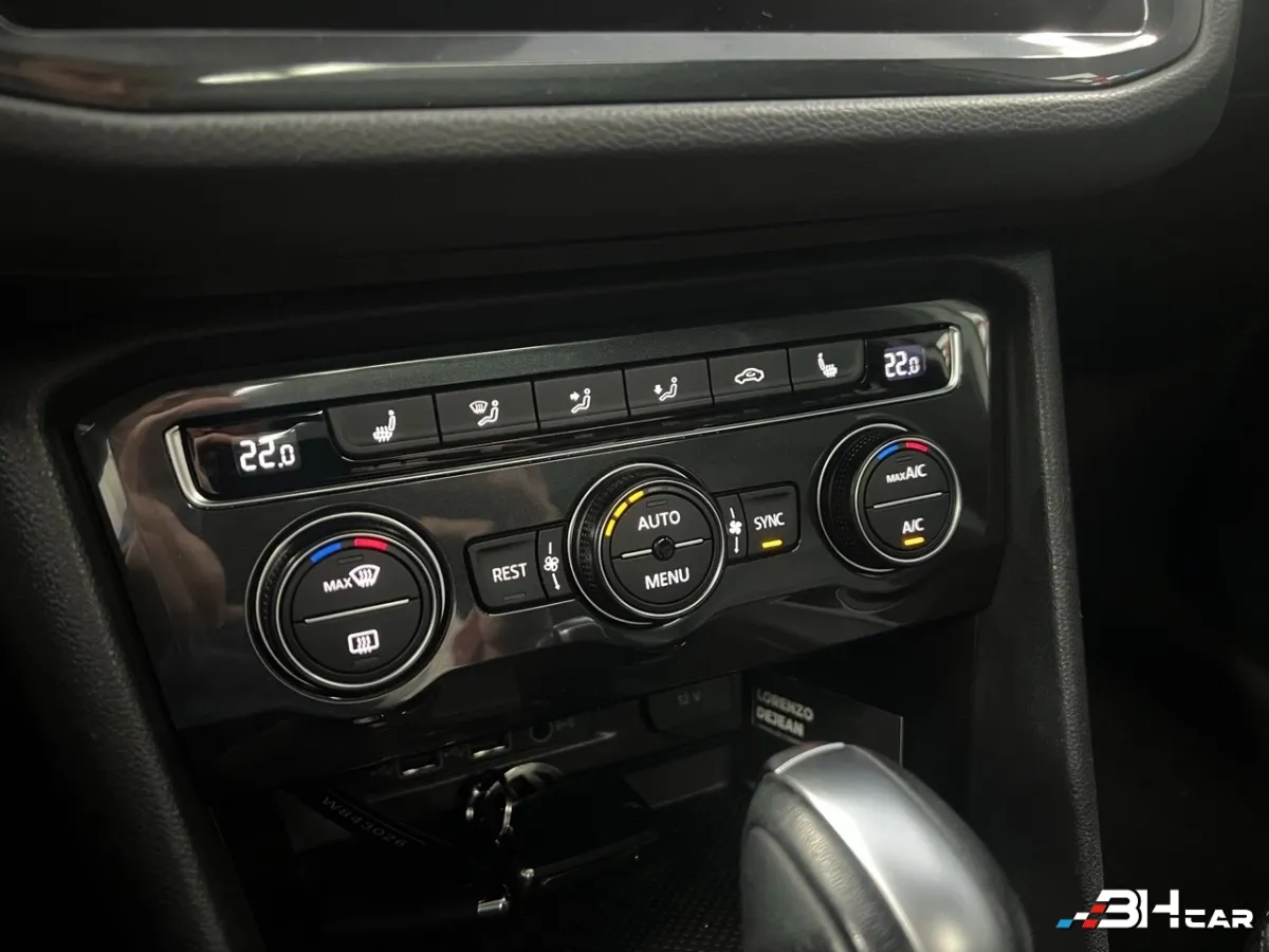 Volkswagen Tiguan - photo 26