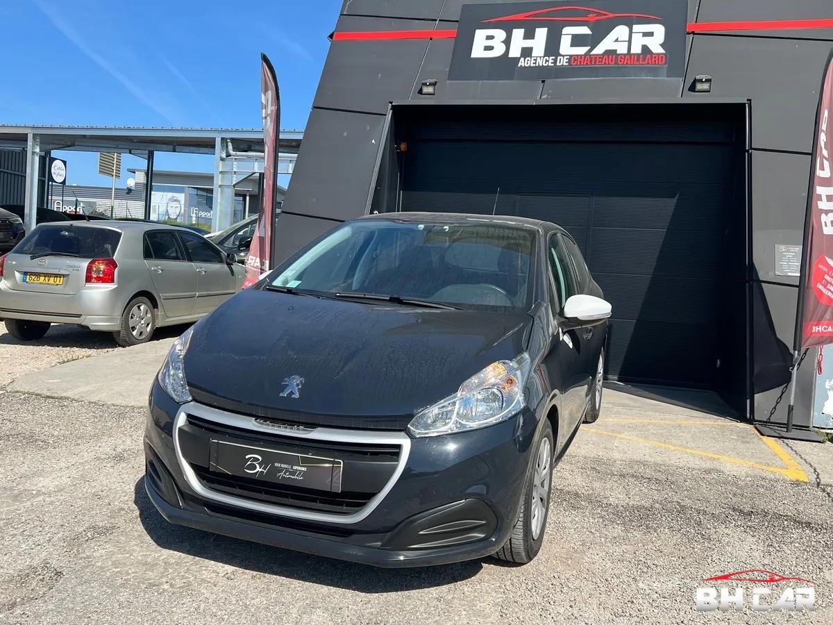 Image: Peugeot 208 1.2 ptec 68 LIKE - Distribution faite - Entretien suivi avec factures - Climatisation