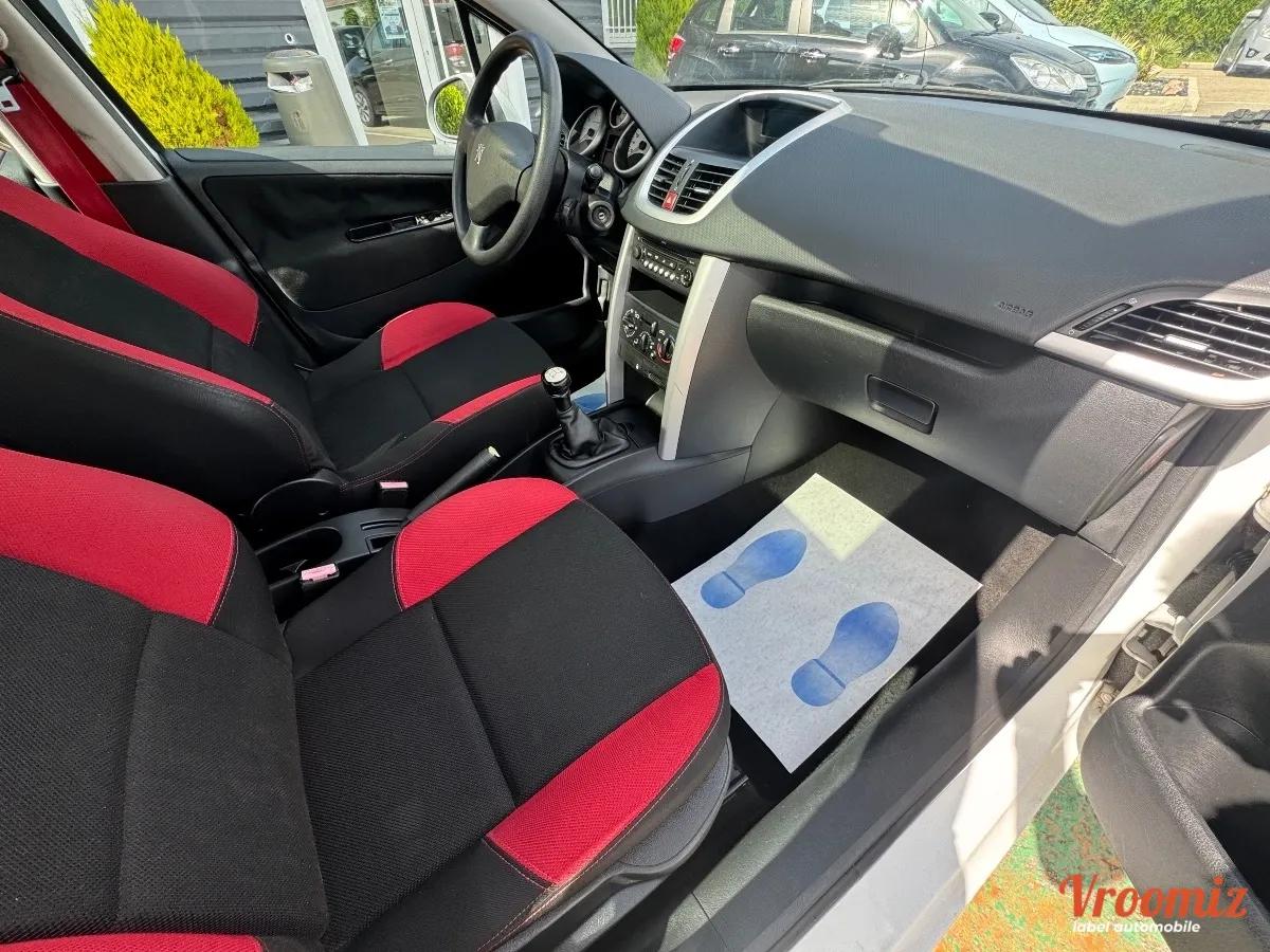 Peugeot 207 1.4 VTI 95 PREMIUM