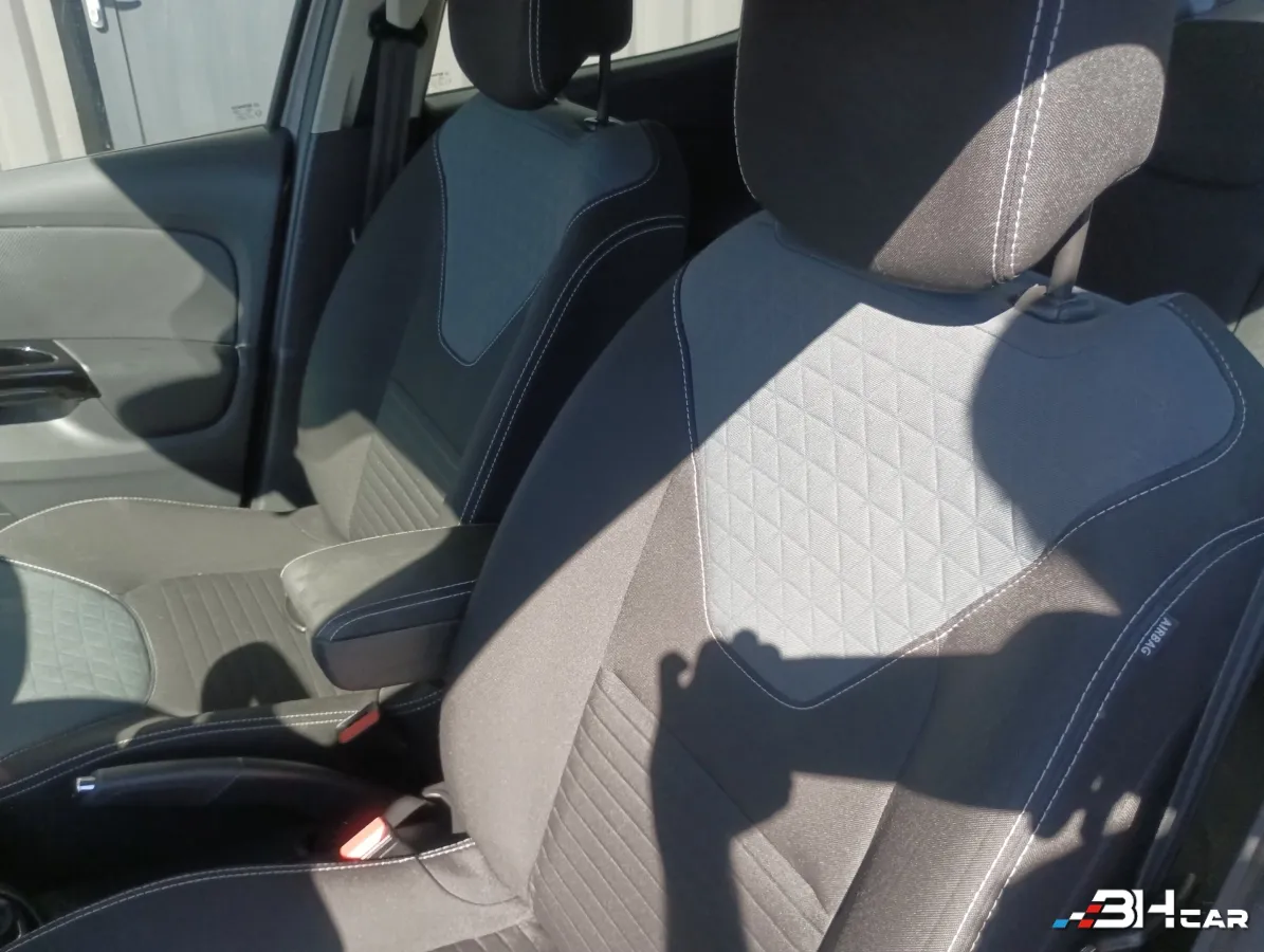 Renault Clio - photo 16