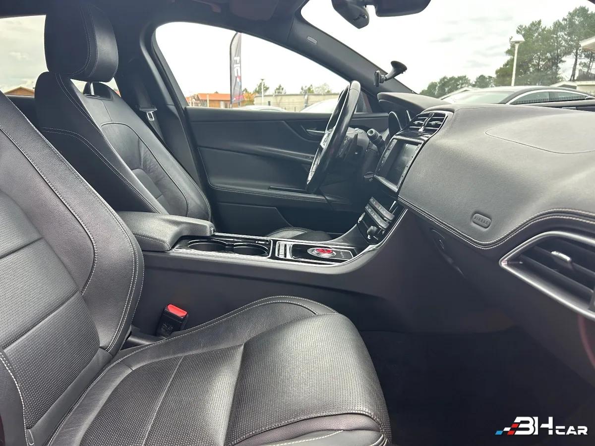 Aperçu indisponible de Jaguar XE