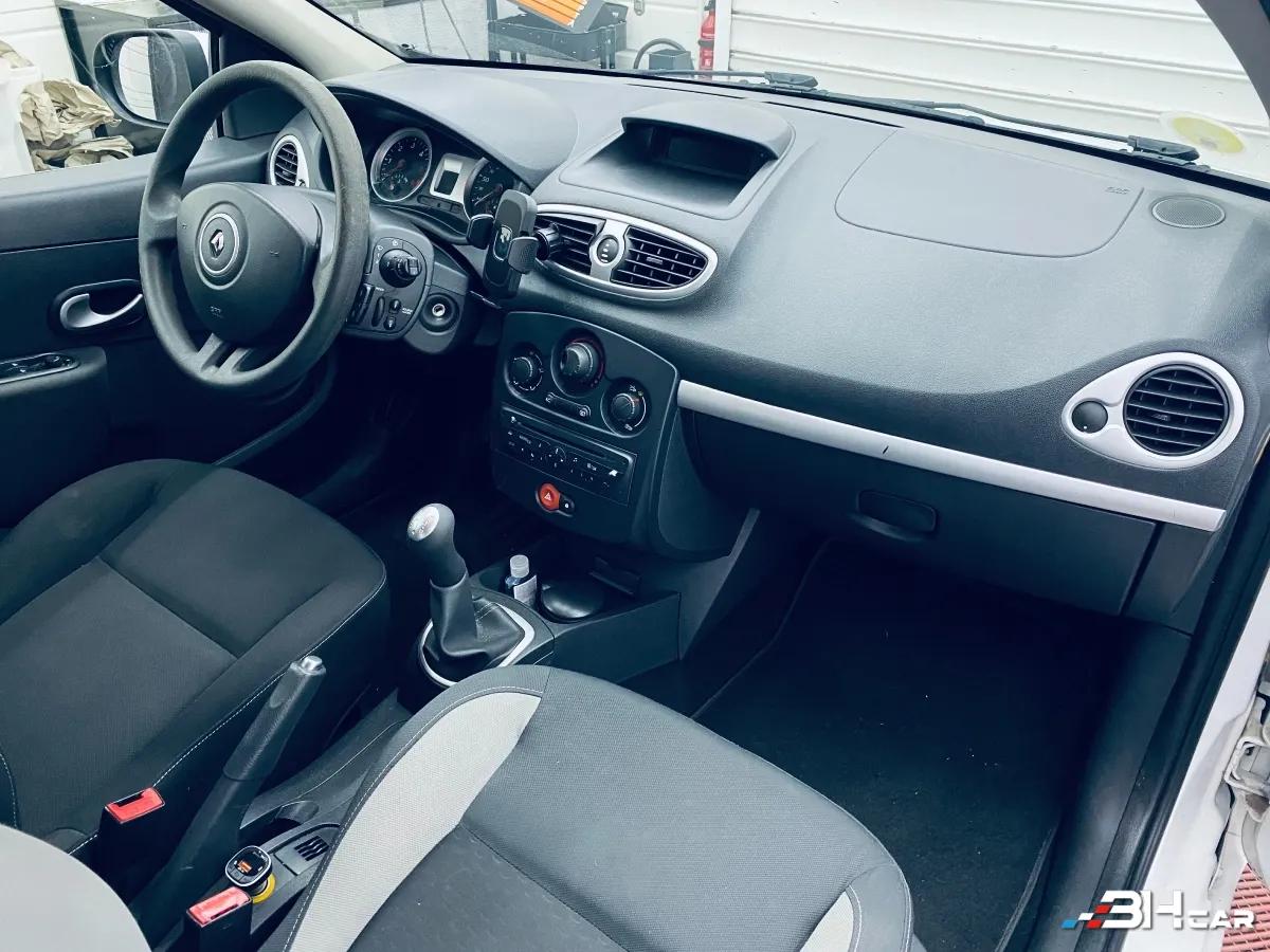 Aperçu indisponible de RENAULT Clio